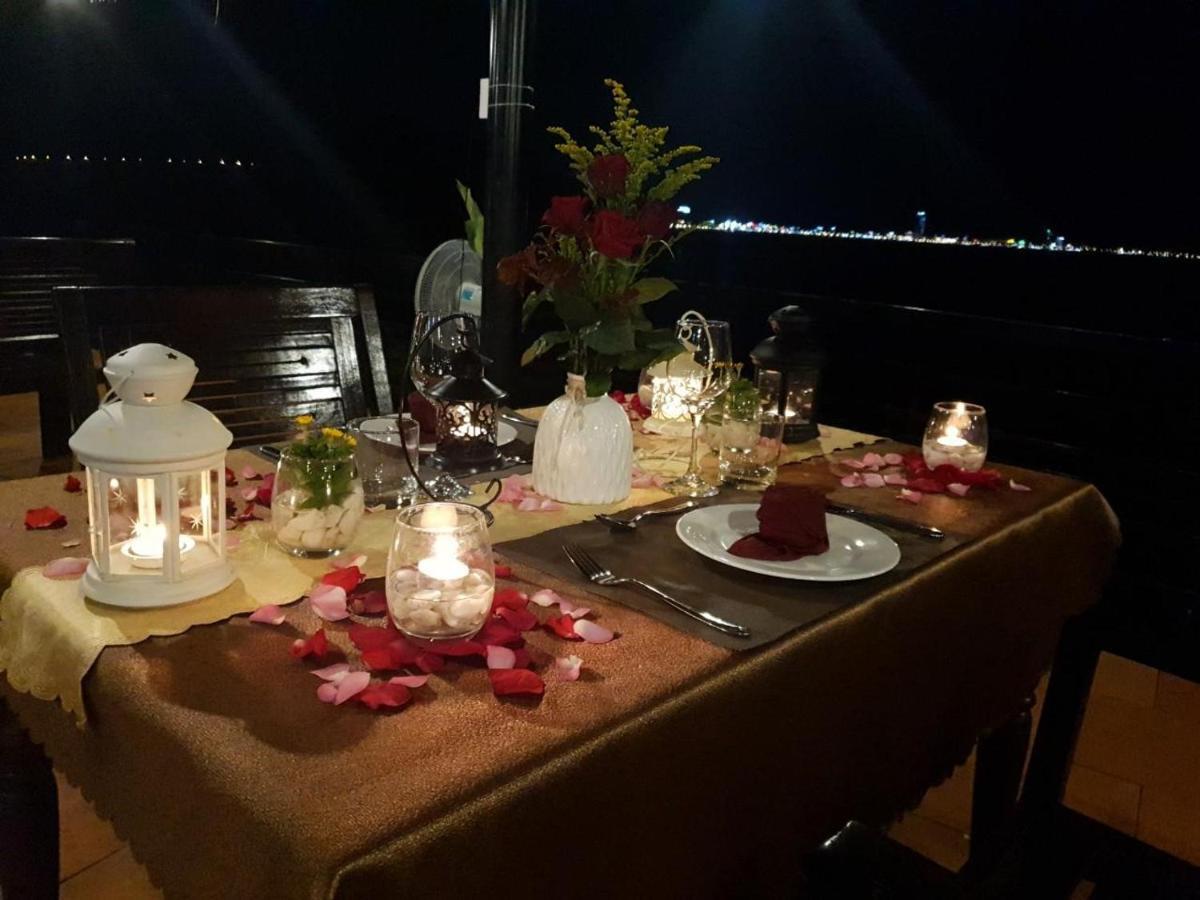 오로라 빌라 앤 리조트 퀴논 외부 사진